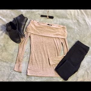 Forever 21 off the shoulders sweater shirt